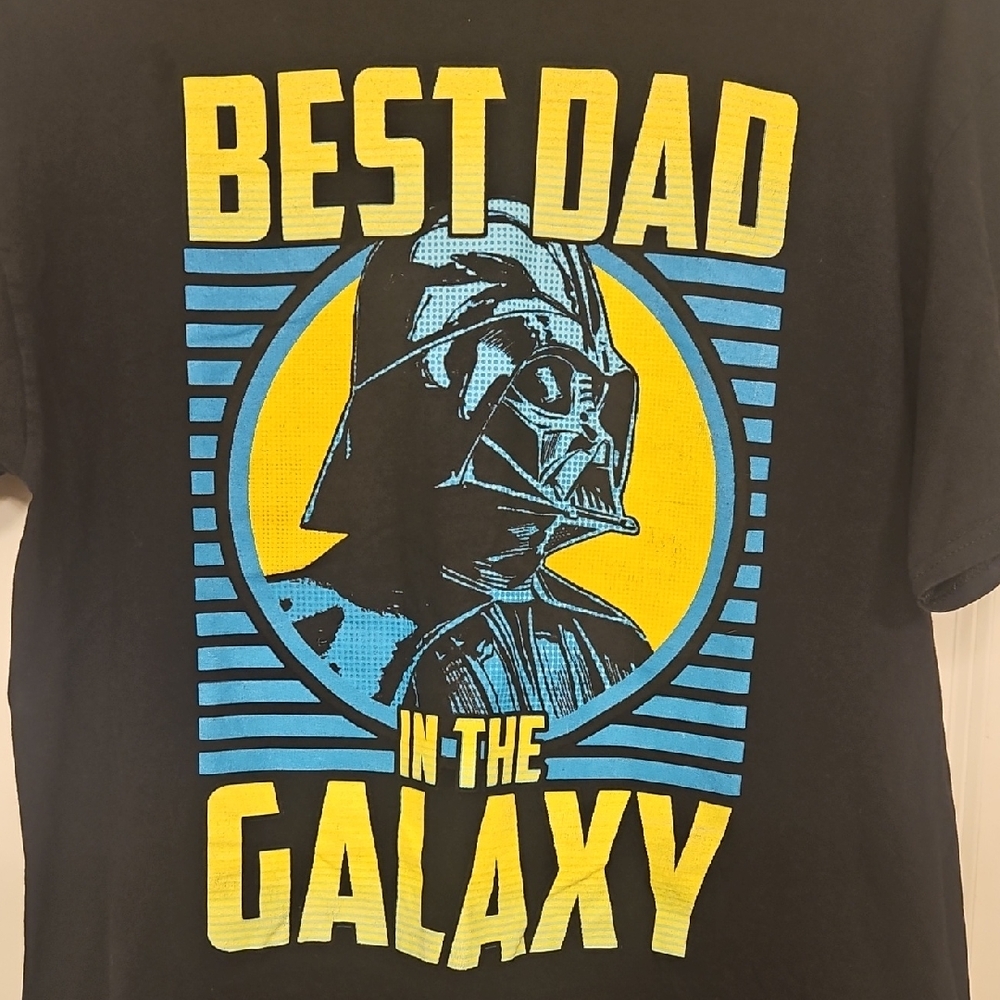 Darth Vader Father's Day T-shirt, Lg. EUC.